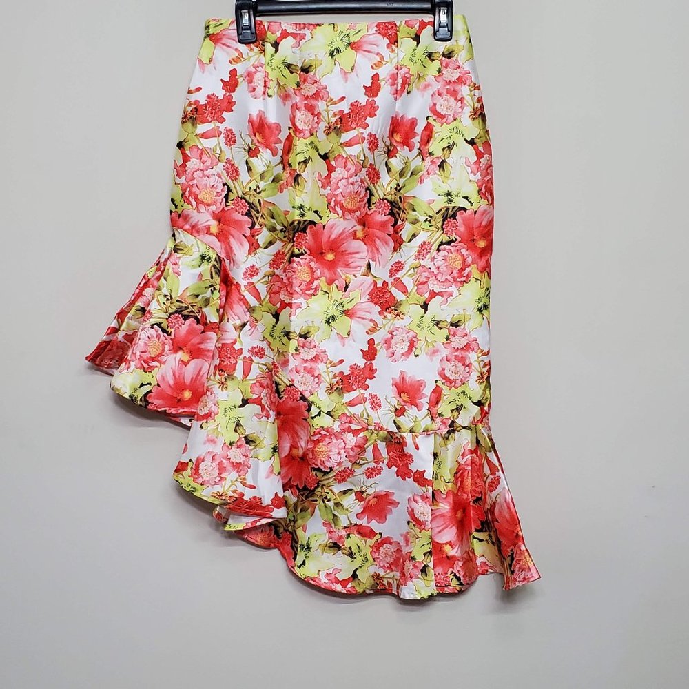 INA [ i:na] asymmetric floral ruffle hem skirt